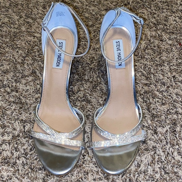 Steve Madden silver heels - Picture 2 of 5